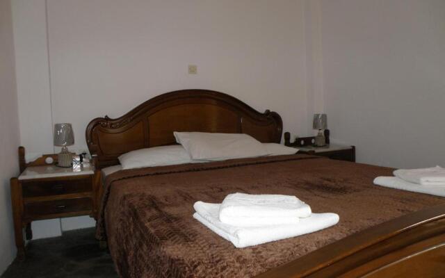 Triopetra Martha Giannis Stone House