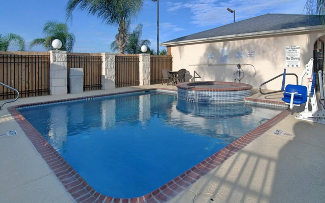 SureStay Hotel by Best Western Falfurrias