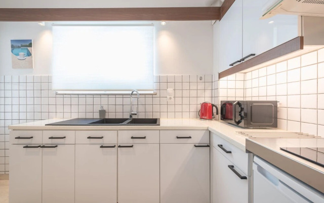 Philippos Acropolis Home by Cloudkeys