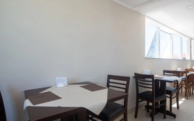 OYO Hotel Barra Do Riacho, Aracruz