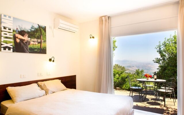 Manara Lodge