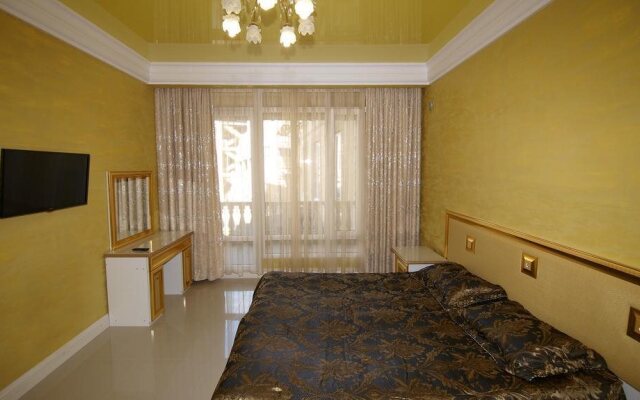 Rich Hotel