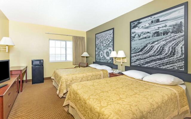 Super 8 By Wyndham Osage
