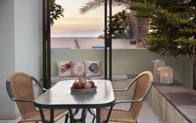 Minos Apartments & Studios
