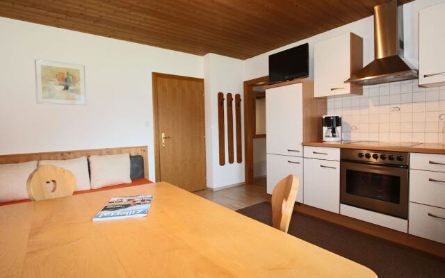 Cozy Apartment in Zell am Ziller Balcony