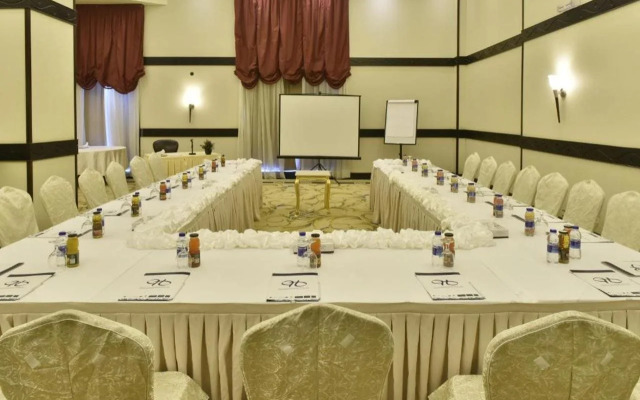 Awaliv International Hotel