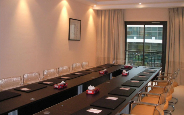 Corail Suites Hotel