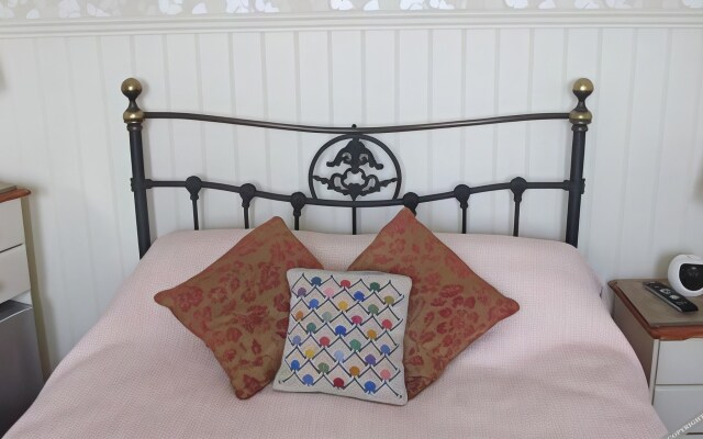 Bosayne Guest House