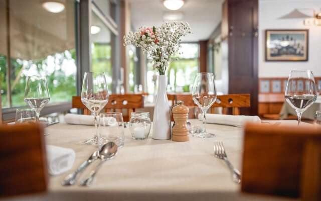 Dvor Jezeršek Brnik