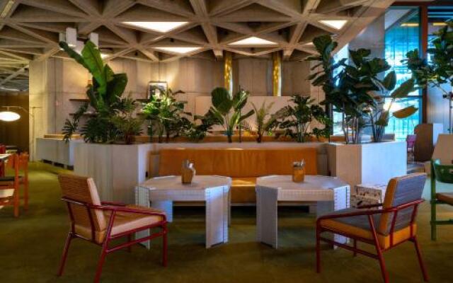 Mix Brussels (Gym & Wellness for Adults Only)