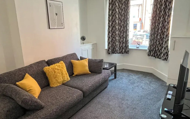 3 Bed House At 8 Nantwich Road