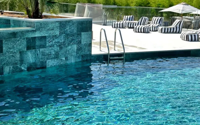 Molum Hotel & Residences