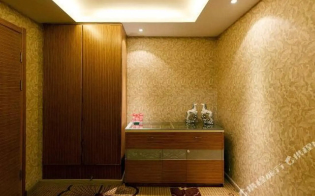 Jinjiang Inn Style Hebi Century Square Hotel