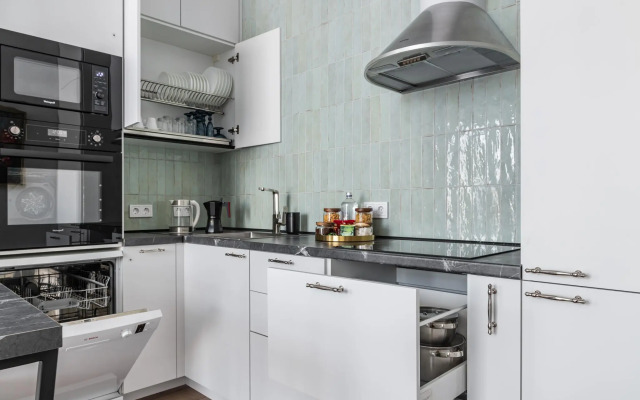 Moscow Deluxe на улице Казакова