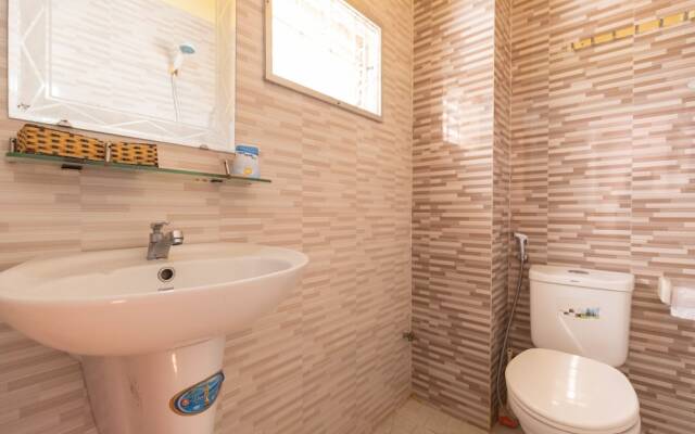 Hoang Anh Hotel by OYO Rooms