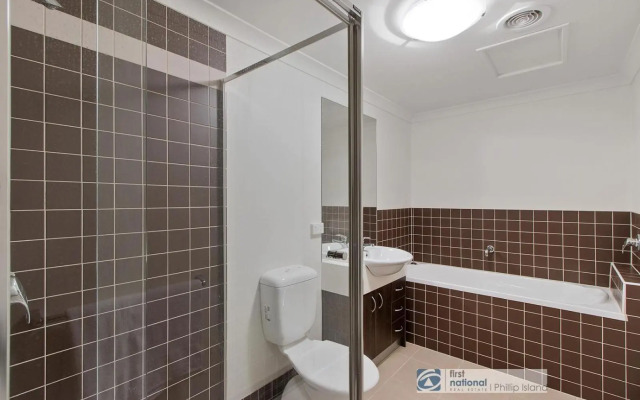 Unit 2-146 Thompson Ave Cowes