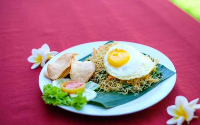 OYO 992 Semilir Senggigi Inn