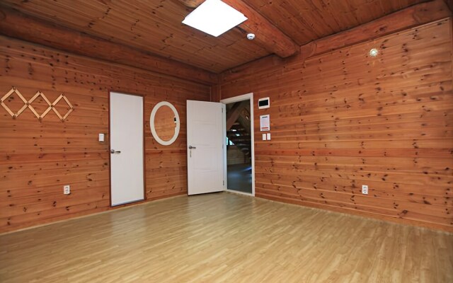 Muju Moon River Pension