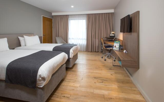 Holiday Inn London - West, an IHG Hotel