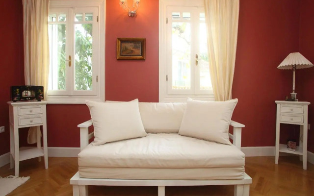 The Aigli 1800 Boutique Hotel