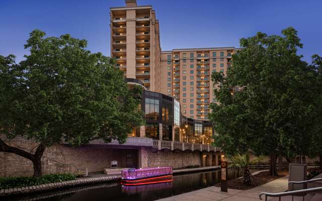 Embassy Suites San Antonio Riverwalk-Downtown