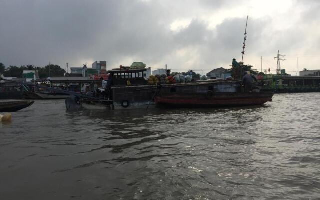 Mekong Farmstay CanTho - C.R Floating Market