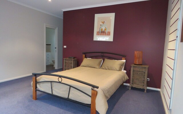 Central Holiday House at 29 Church in Cowes