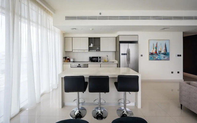 Glamorous 3BR with Marina view