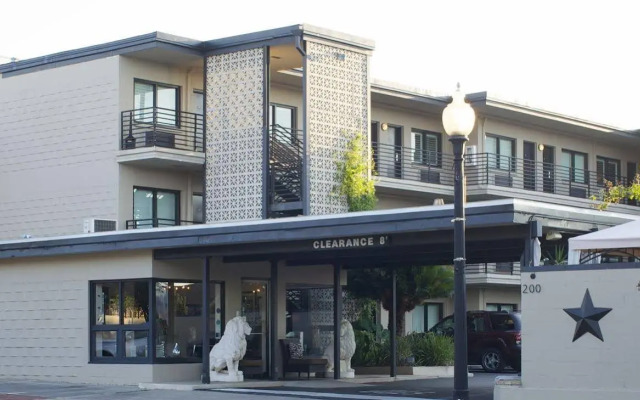 Sole Inn and Suites