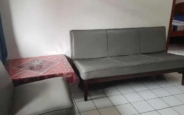 OYO 90079 Villa Pondok Idola