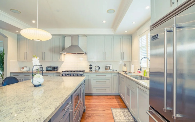 Timeless Retreat Near Central Vancouver