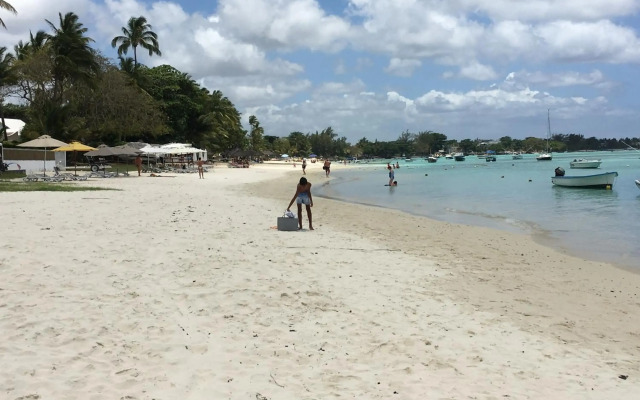 OBiches Luxury Beachfront Apartment Trou-aux-Biches