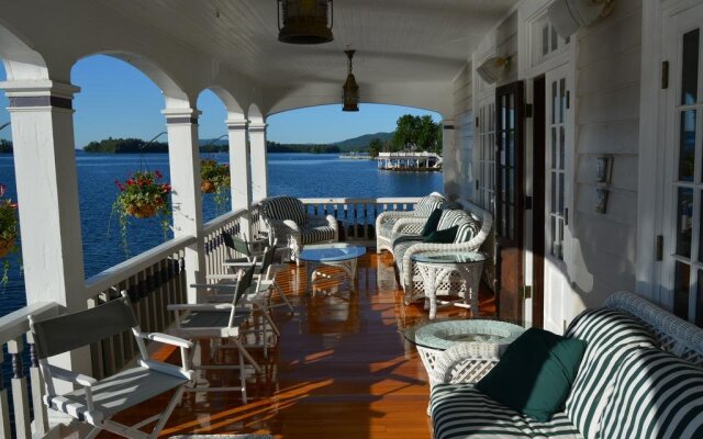 Boathouse Waterfront Lodging