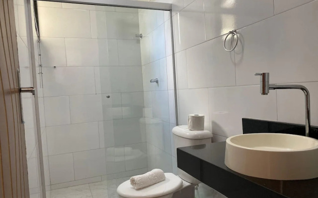 Condomínio com Piscina á 500m da Praia