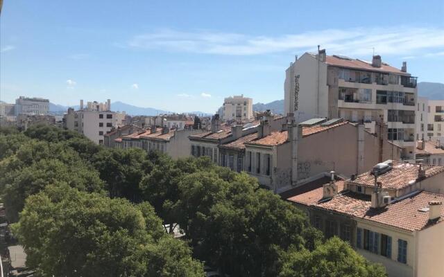 Très bel appartement T3 proche place Castellane avec vue et 2 chambres