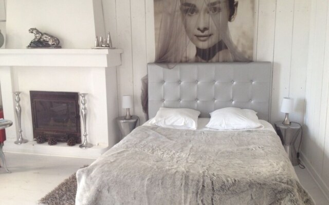 La Maison des Copains