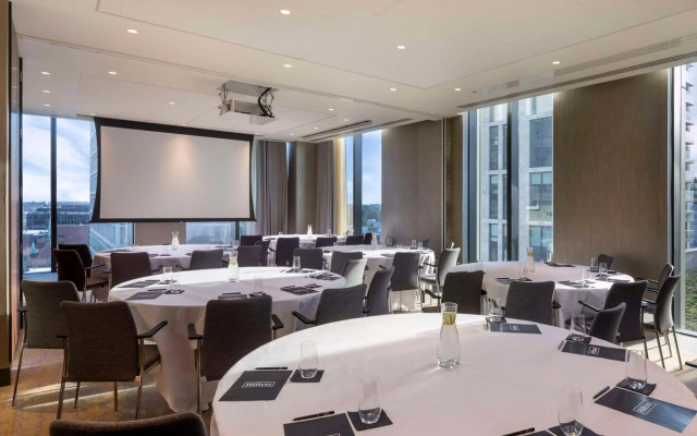 Hilton Woking