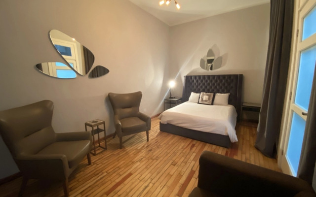 Suites Alcazar