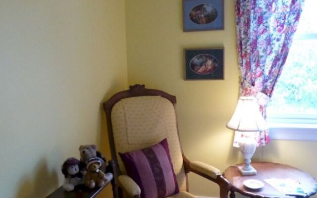 Shirley Samantha's Bed & Breakfast