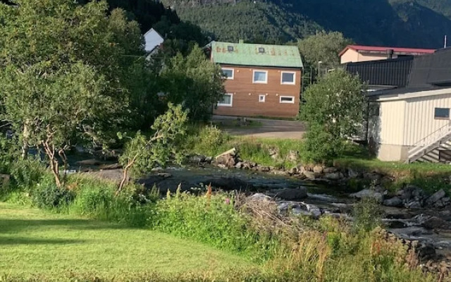 The house on the lake
