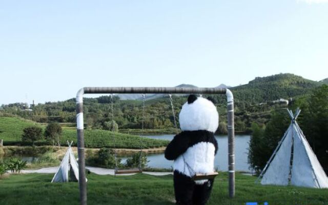 Zhi Lan Qiu Lakeside Homestay