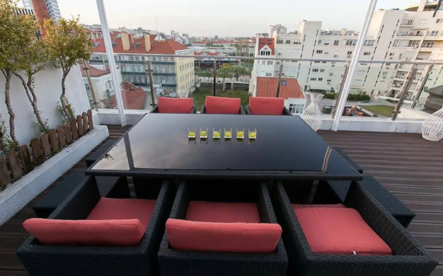Charming Penthouse with Private Terrace