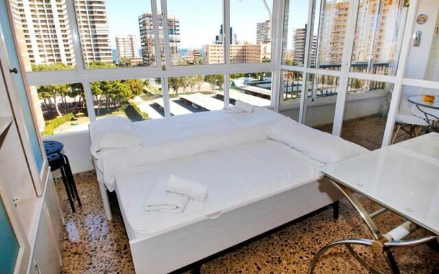 Garden apartment with Pool and AC