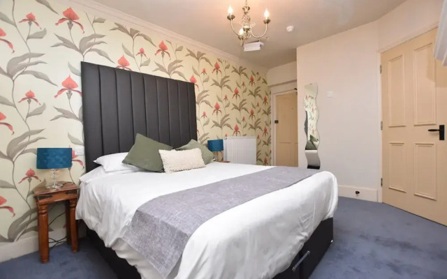 The Halford Bridge Inn