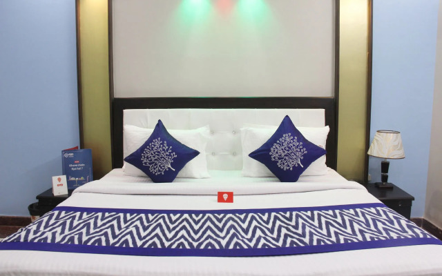 FabHotel Queen Palace by OYO Rooms