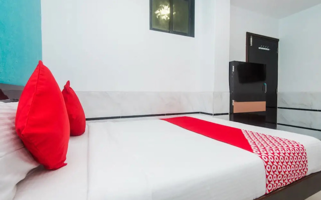 OYO 24504 Sion Residency