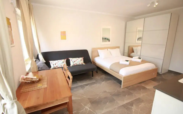 Gabriel Apartments - Stylish Suites - King George ST
