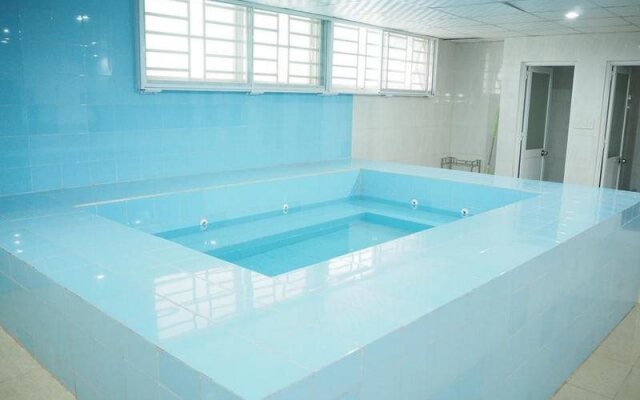 Hoang Vu Bien Ho Hotel