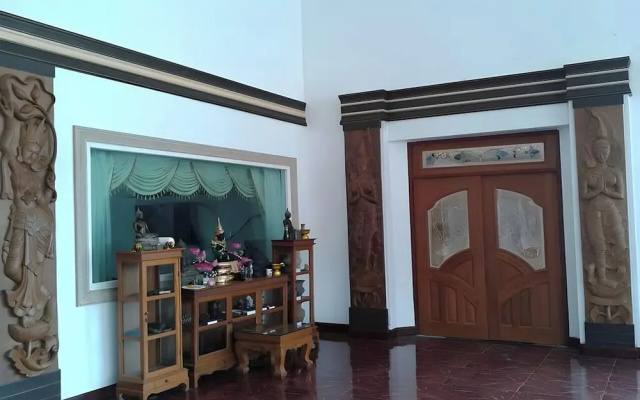 Naya Park View Hotel