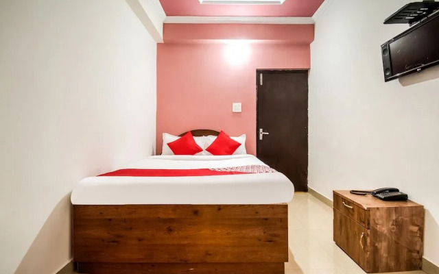 OYO 10337 Hotel Happy Journey